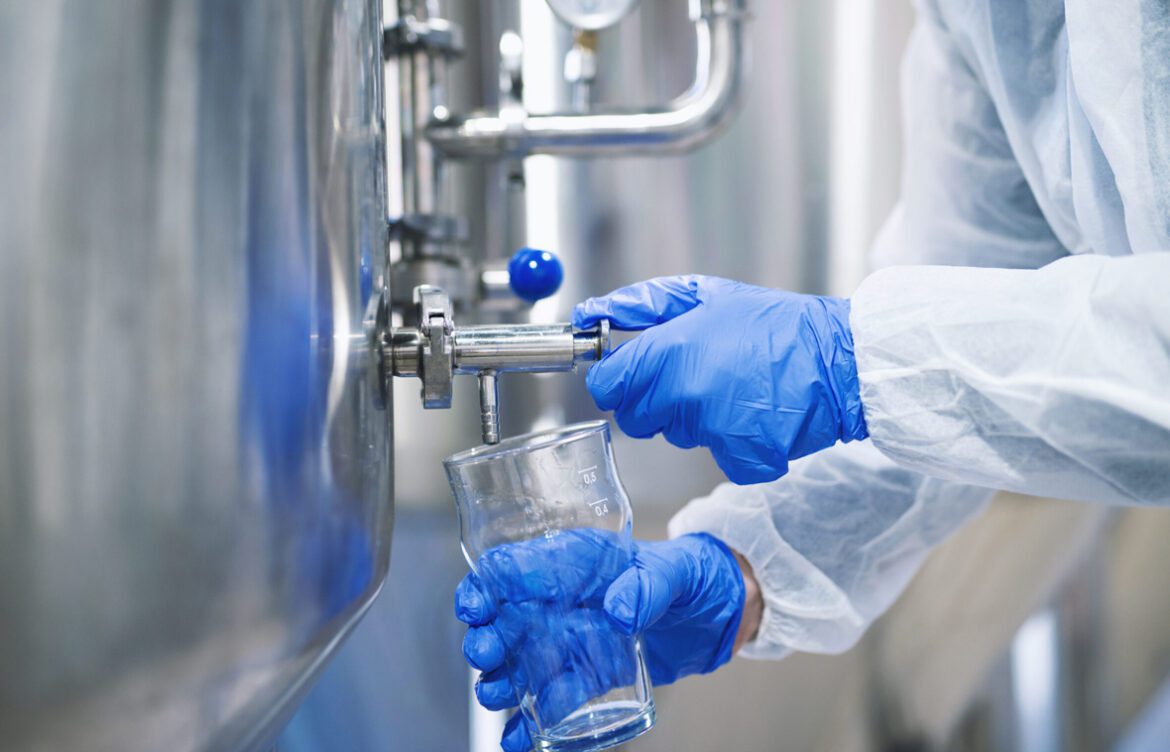 Why Long-Term Water Storage Needs Stainless Steel—not Plastic